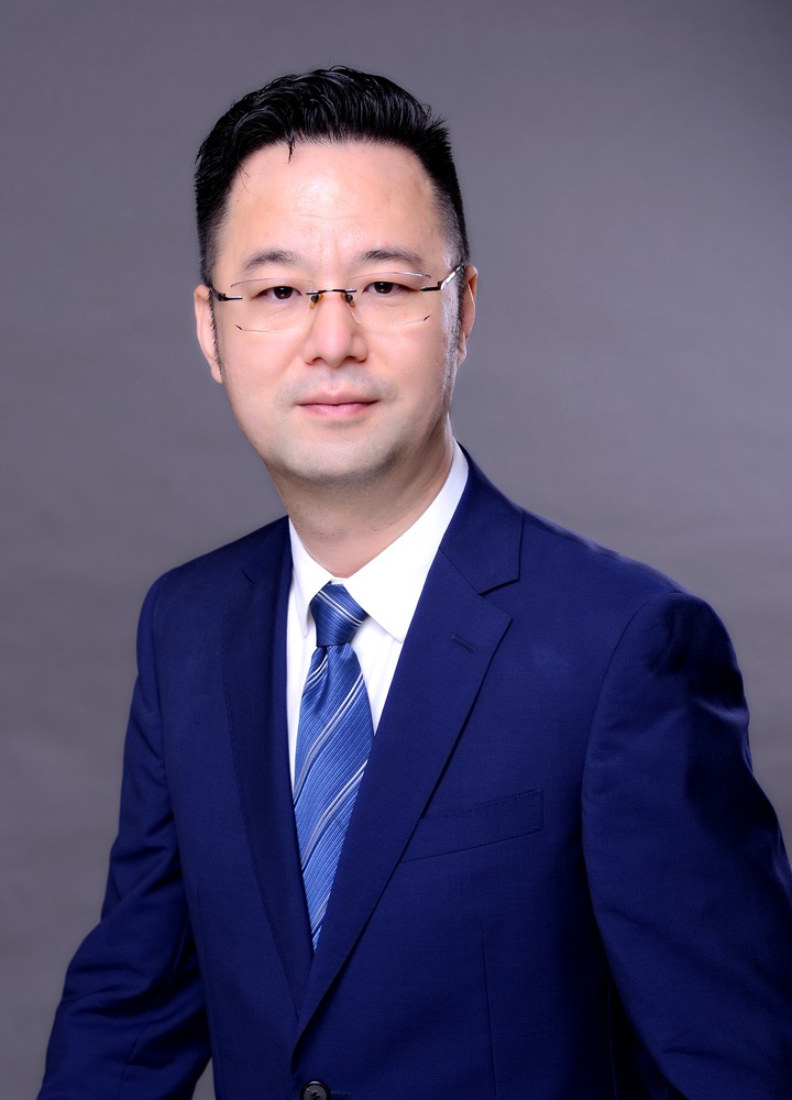崔 欣 · 资深律师 · 证券和投资