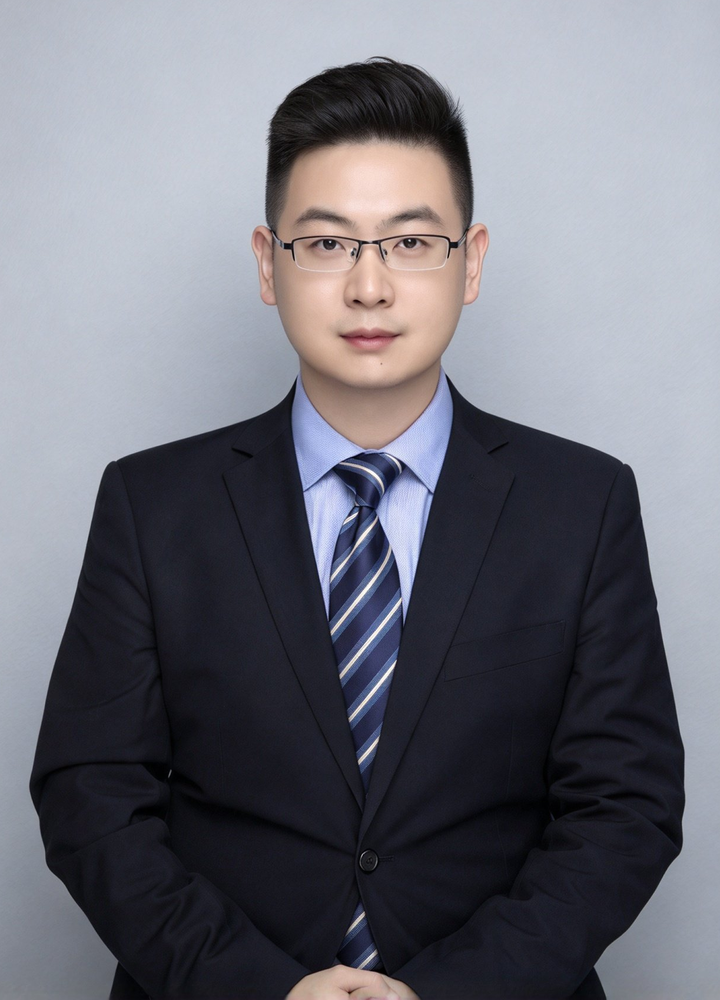 刘启鑫 · 专职律师