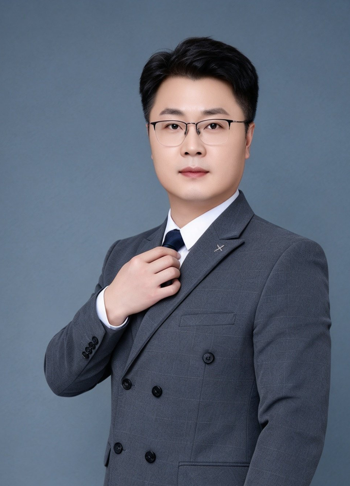 杨连成 · 专职律师